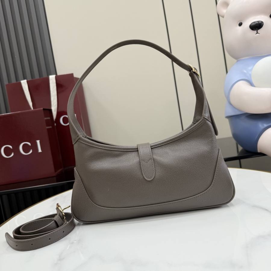 RP 3079000 Gucci Jackie Slim Medium 27x13x3.5 863137 8695