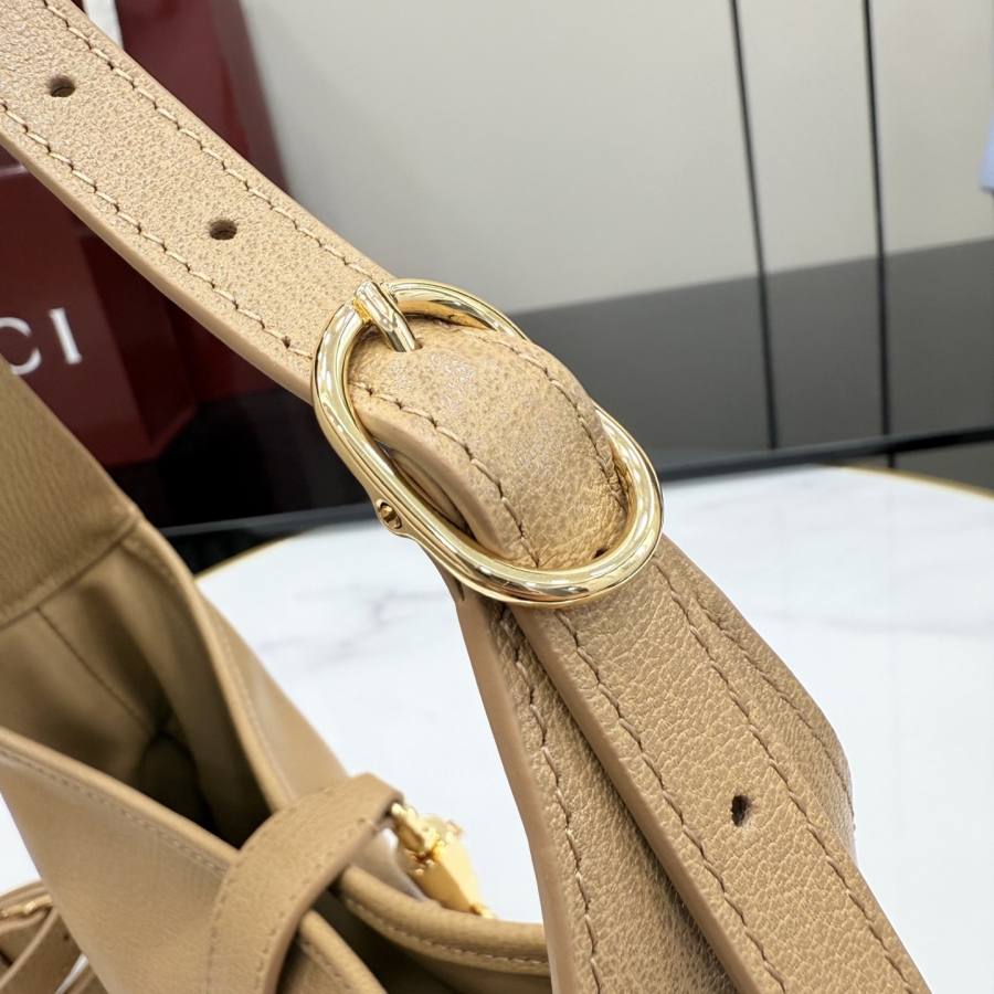 RP 3079000 Gucci Jackie Slim Medium 27x13x3.5 863137 D1B0