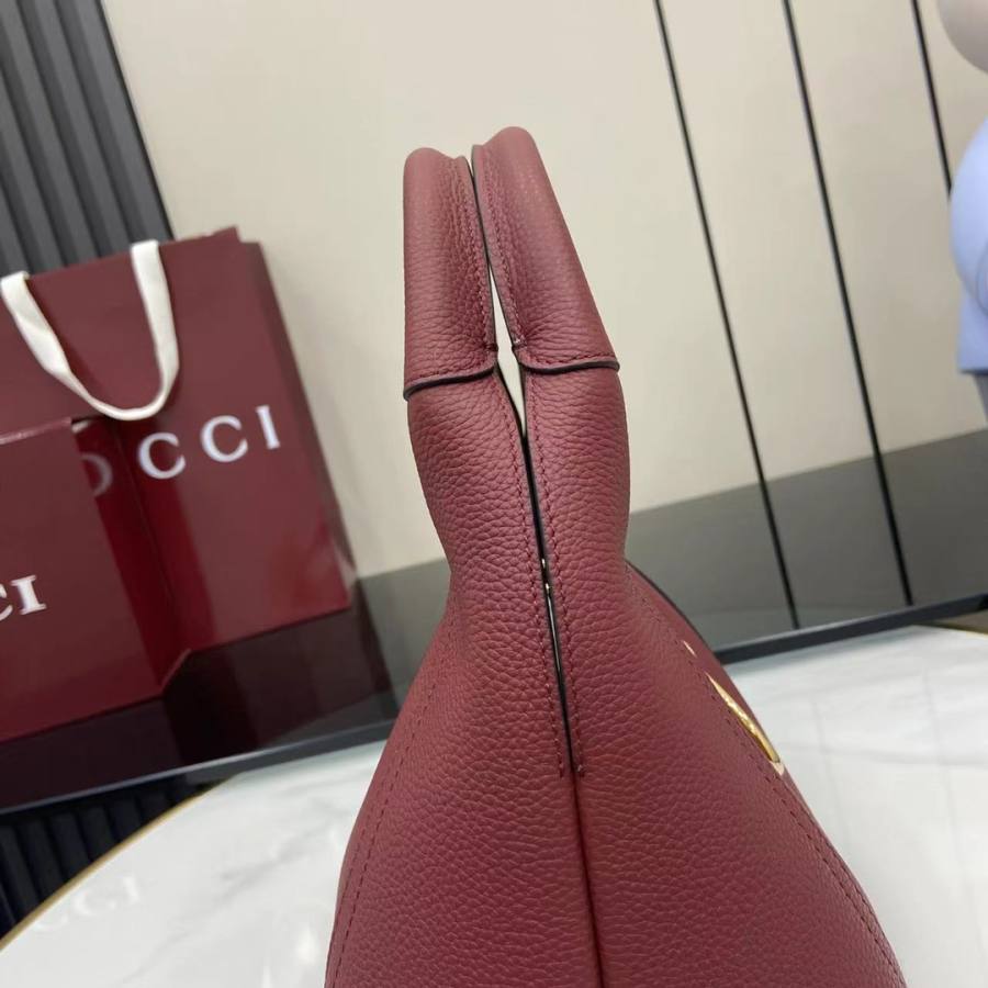 RP 3133000 Gucci Softbit Shoulder Ancora Red 6D04