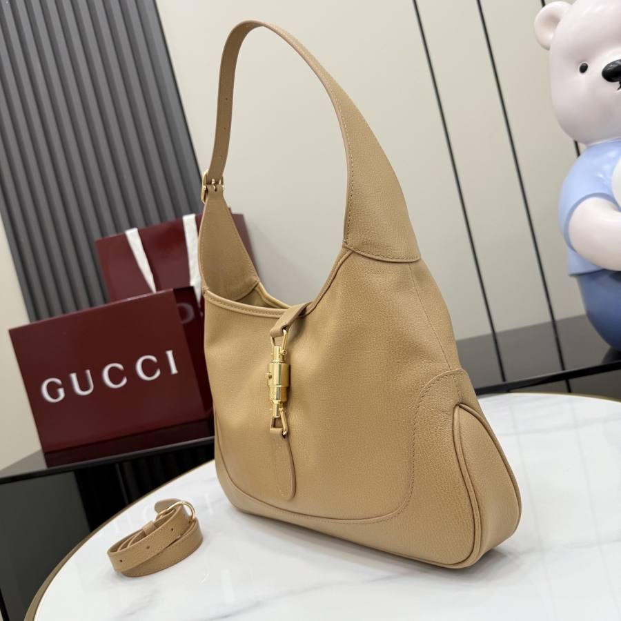 RP 3430000 Gucci Jackie Slim Medium 31.5x21x5 863136 02B1