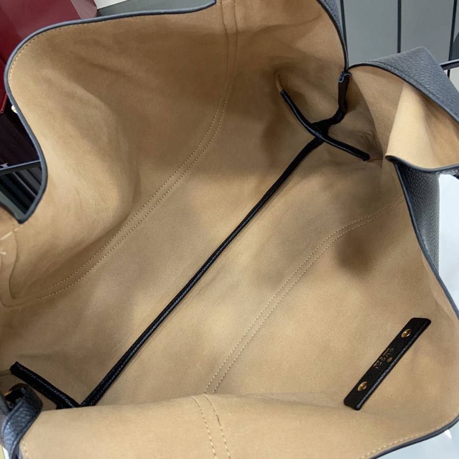RP 3700000 Gucci Softbit Shoulder C999