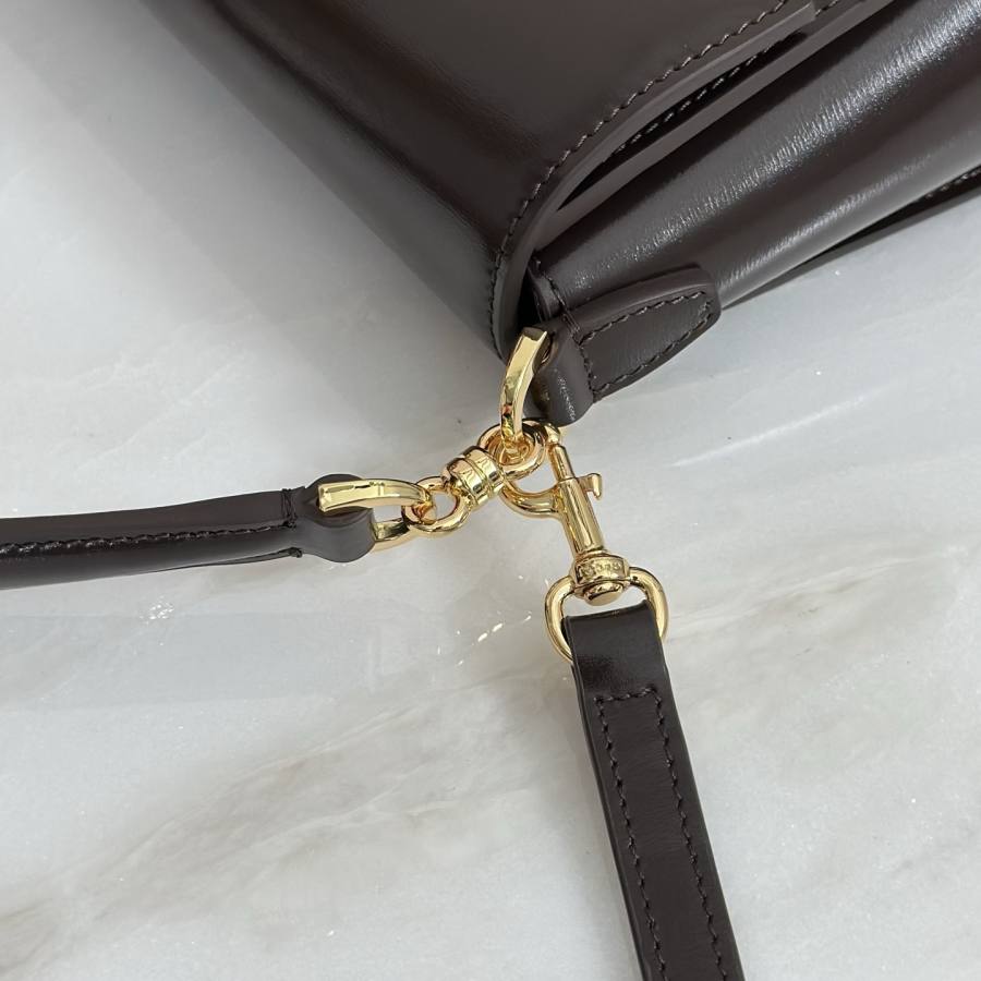 RP 3781000 Gucci Bag 27.5x19x9 63B8