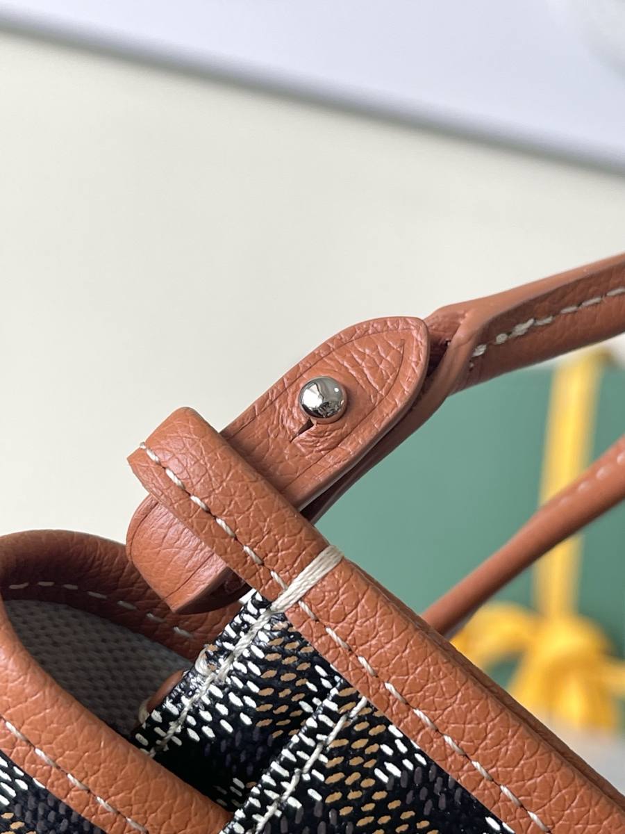 RP 2431000 Goyard Plumet Pouch Pouch 26x16x2 7BCF