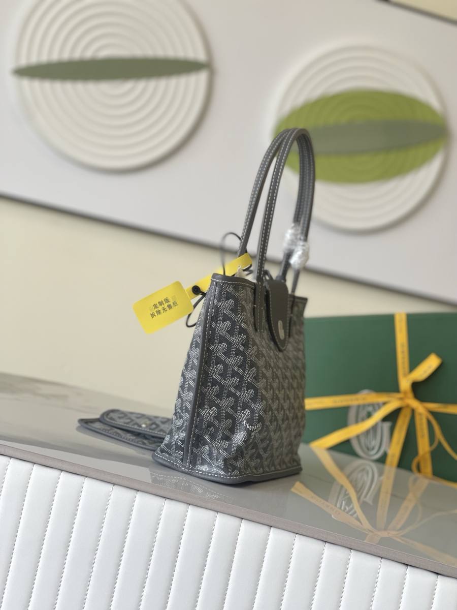 RP 2836000 Goyard Mini Reversible Tote Mini Tote 25x20x10 CB91