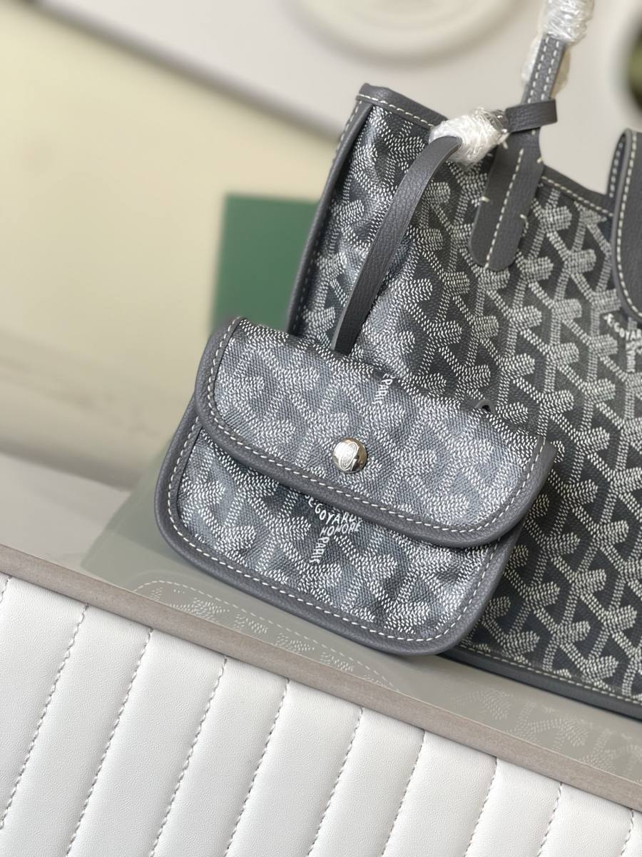 RP 2836000 Goyard Mini Reversible Tote Mini Tote 25x20x10 CB91