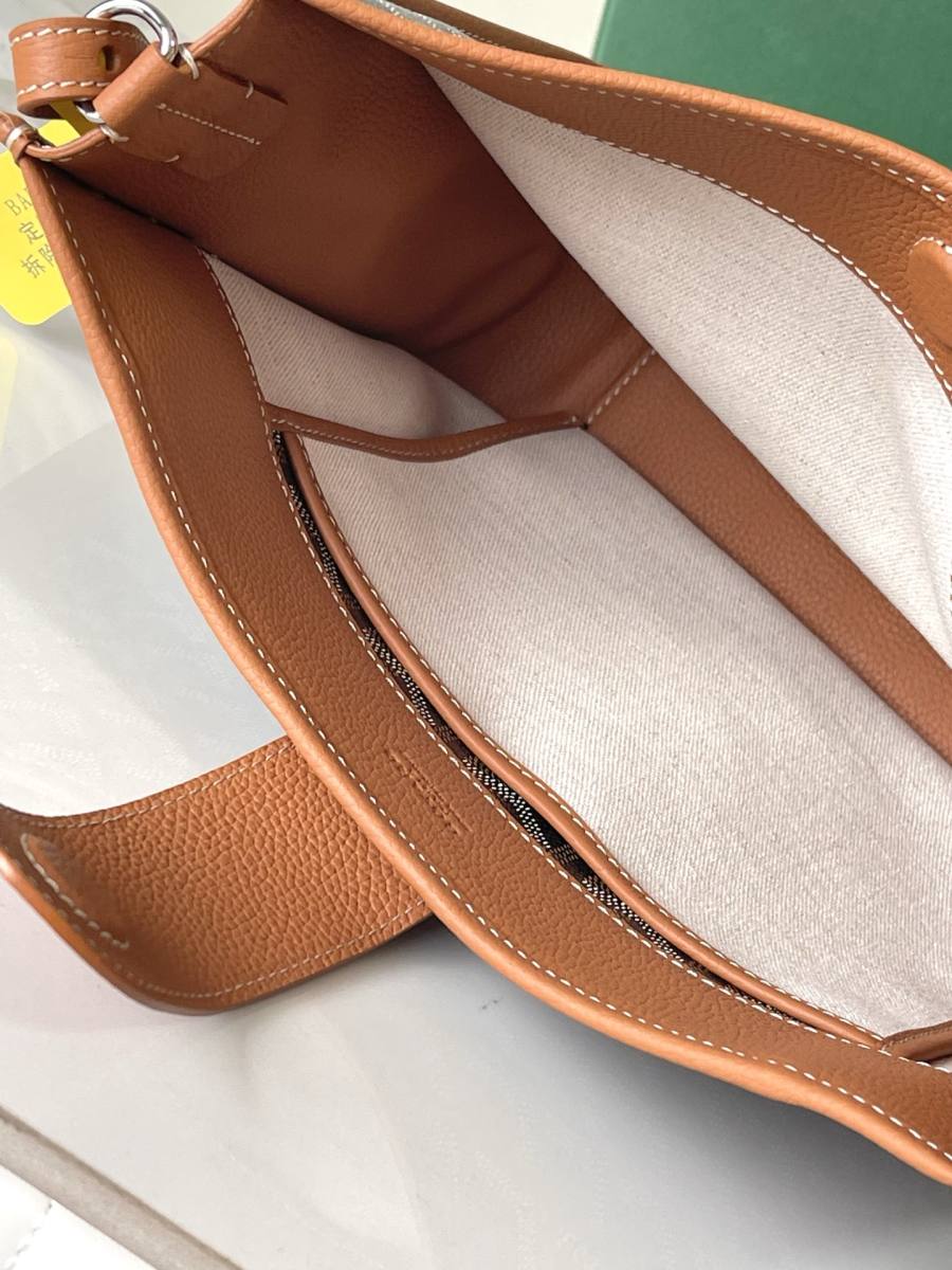 RP 2944000 Goyard Musette Hobo 9248