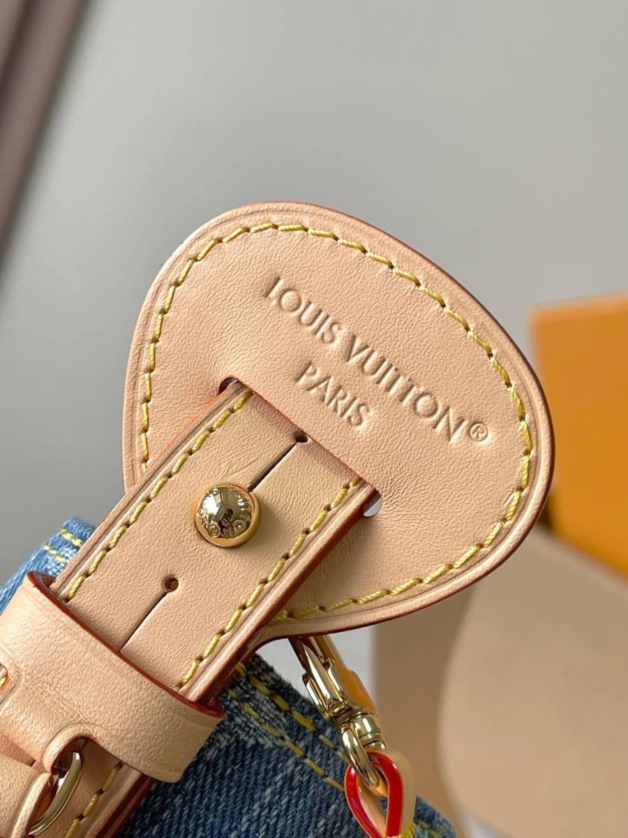 Louis Vuitton All In BB M28107 16 x 18 F585