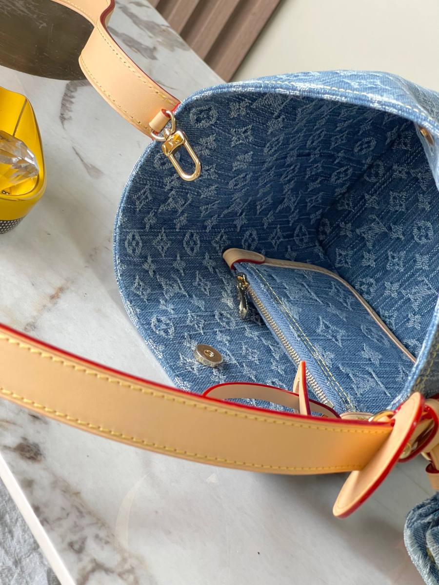 Louis Vuitton All In BB M28107 16 x 18 F585