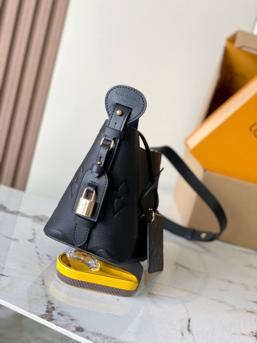 Louis Vuitton All In M13480 Black 2C18