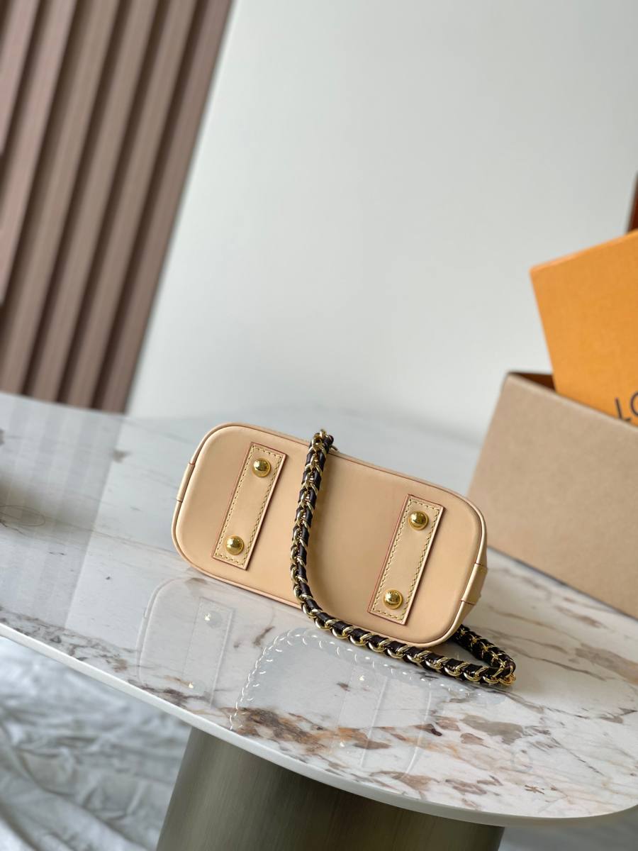 Louis Vuitton Alma M14933 18 x 12 x 8 3392