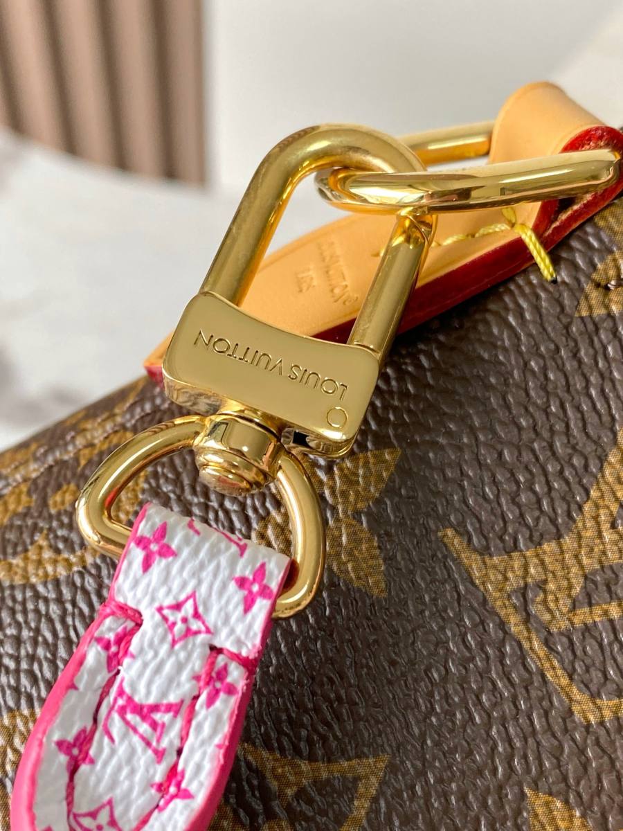 Louis Vuitton Alma MM M27327 36 x 28 x 17 75CF
