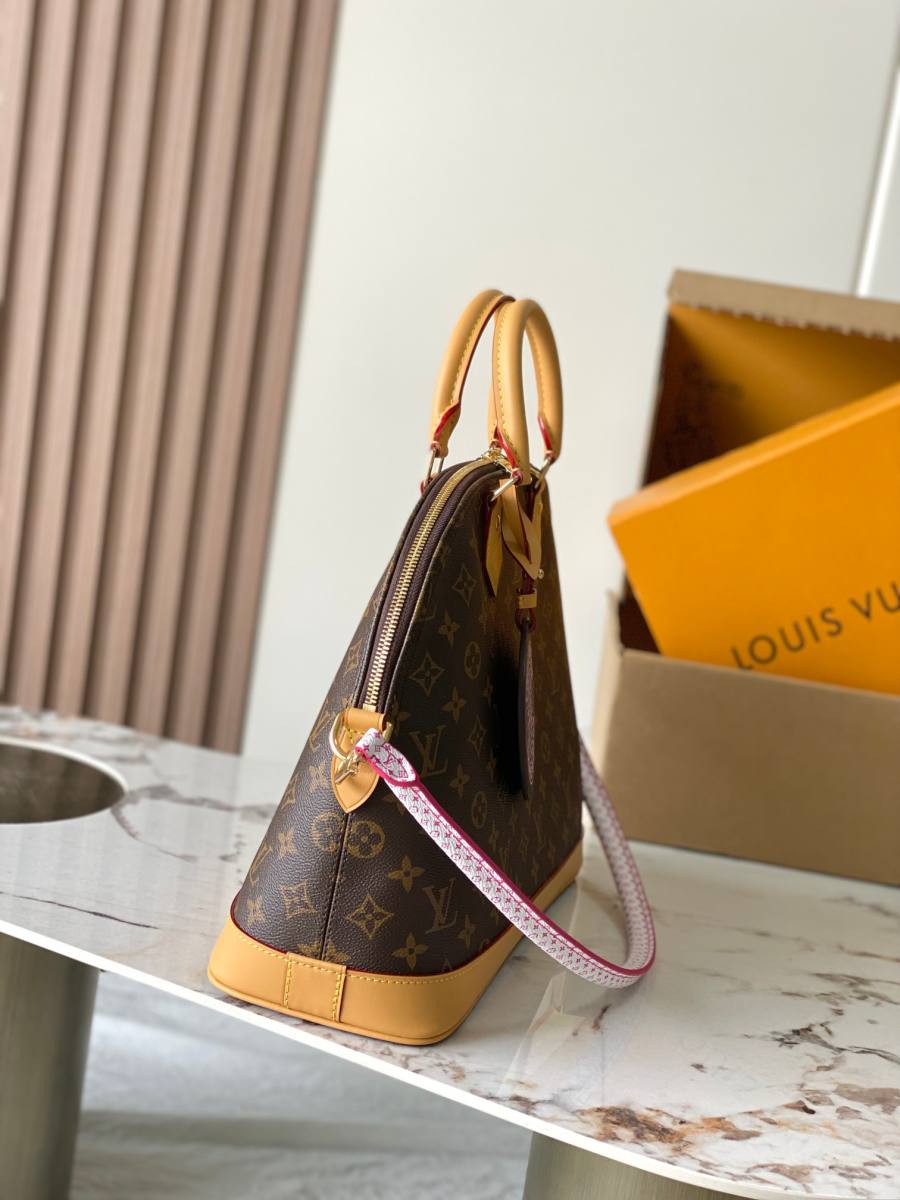 Louis Vuitton Alma MM M27327 36 x 28 x 17 75CF
