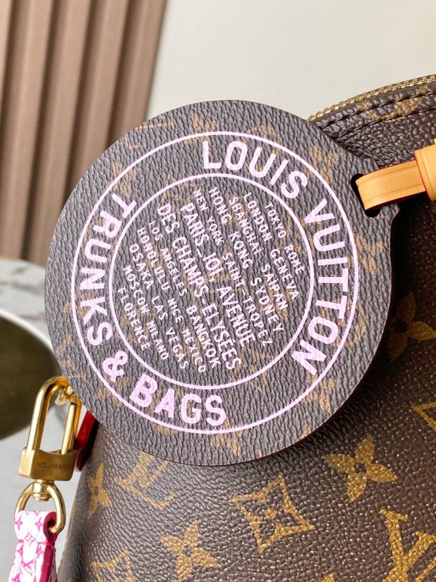 Louis Vuitton Alma MM M27327 36 x 28 x 17 75CF