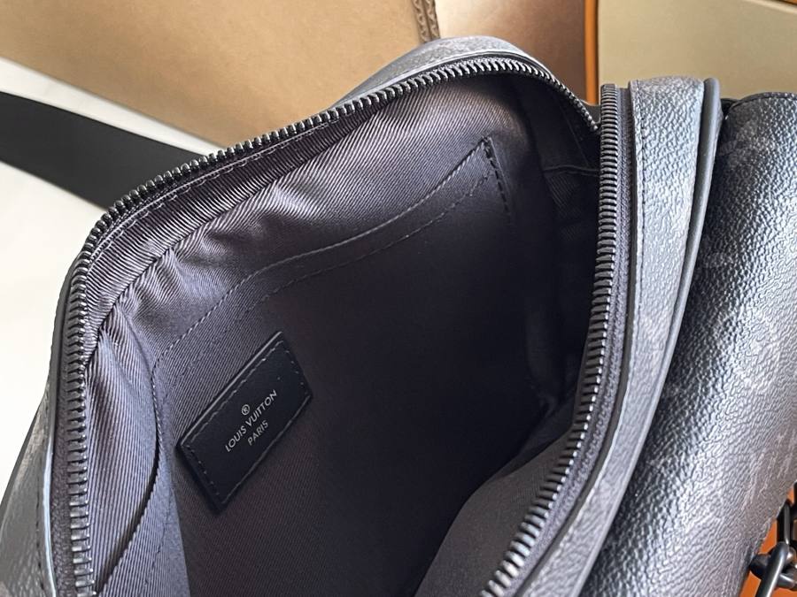 Louis Vuitton Alpha Messenger M46795 24 x 17 x 5 C219
