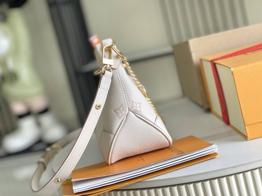 Louis Vuitton Boulogne M14634 29 x 17 x 10 5843