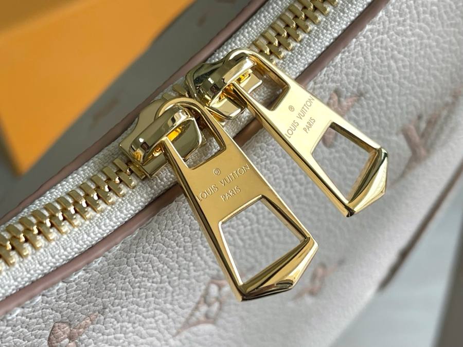 Louis Vuitton Boulogne M14634 29 x 17 x 10 5843