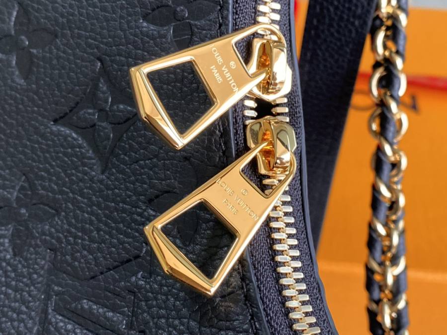 Louis Vuitton Boulogne PM M12930 29 x 16 x 9.5 Black 89E6