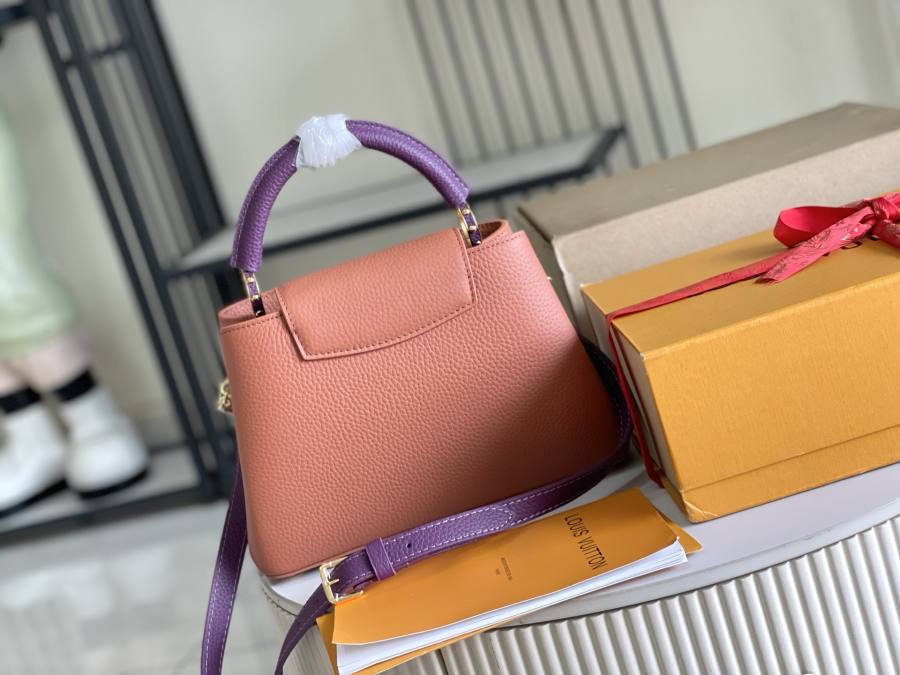 Louis Vuitton Capucines 01E3