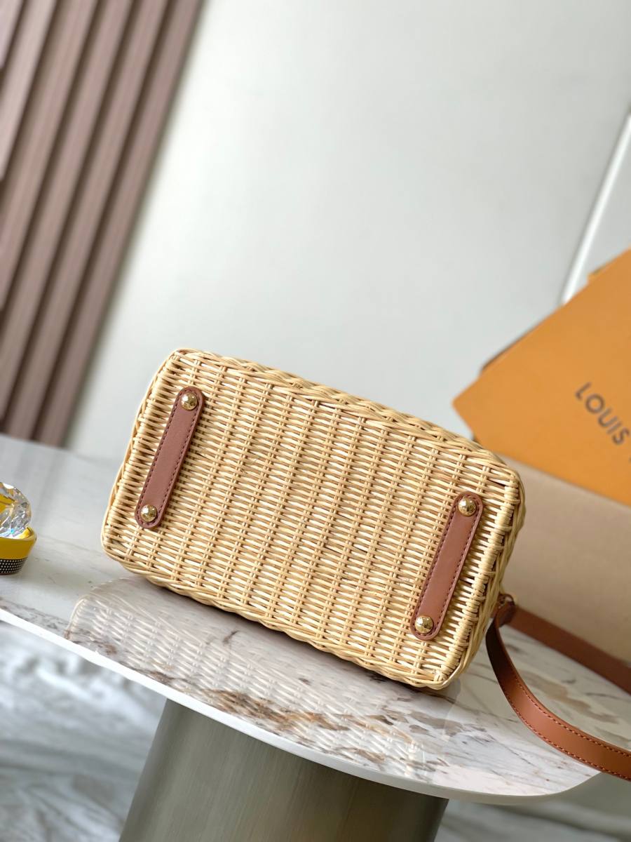 Louis Vuitton Capucines BB 4D85