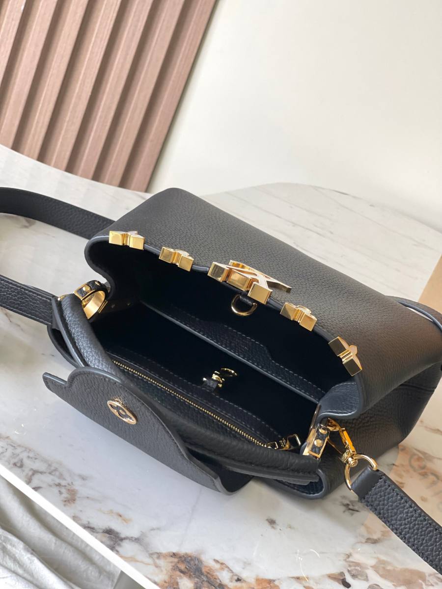 Louis Vuitton Capucines BB M23263 27 x 18 x 9 Black 346B