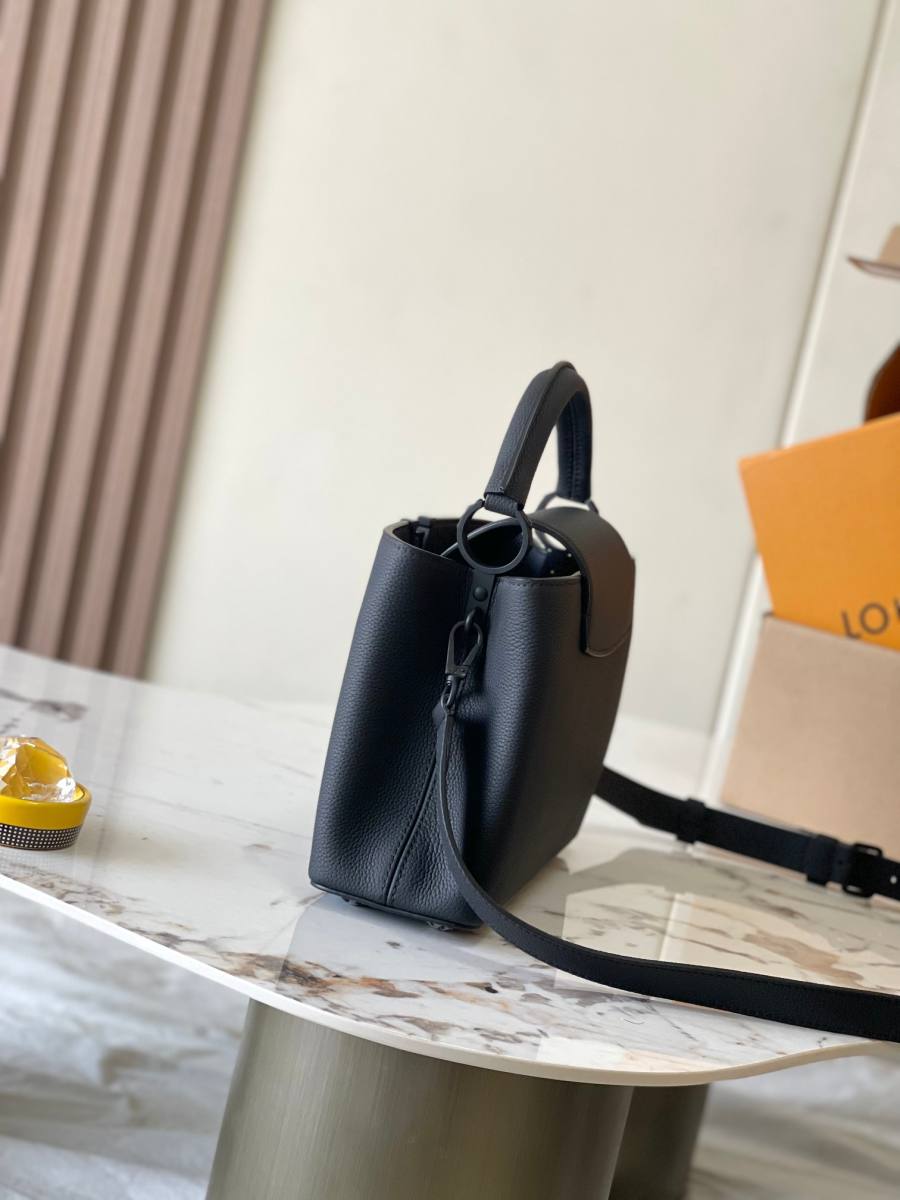 Louis Vuitton Capucines BB M25255 27 x 17.3 x 9 Black 4A9B