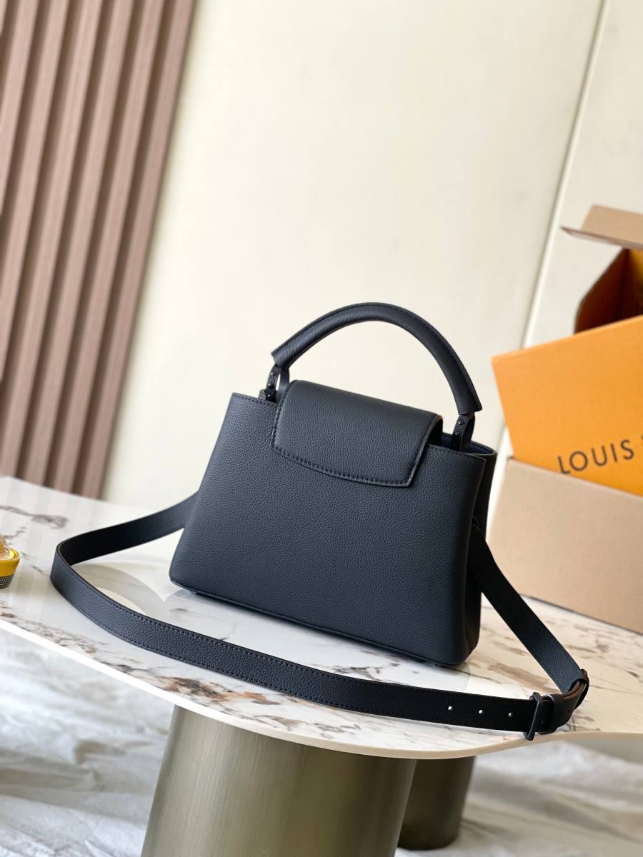 Louis Vuitton Capucines BB M25255 27 x 17.3 x 9 Black 4A9B