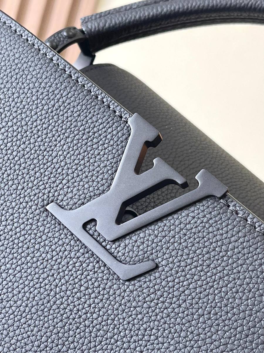 Louis Vuitton Capucines BB M25255 27 x 17.3 x 9 Black 4A9B