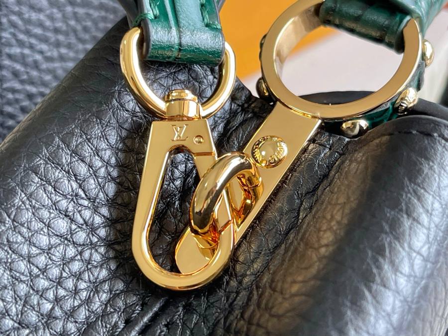 Louis Vuitton Capucines Black 87CF