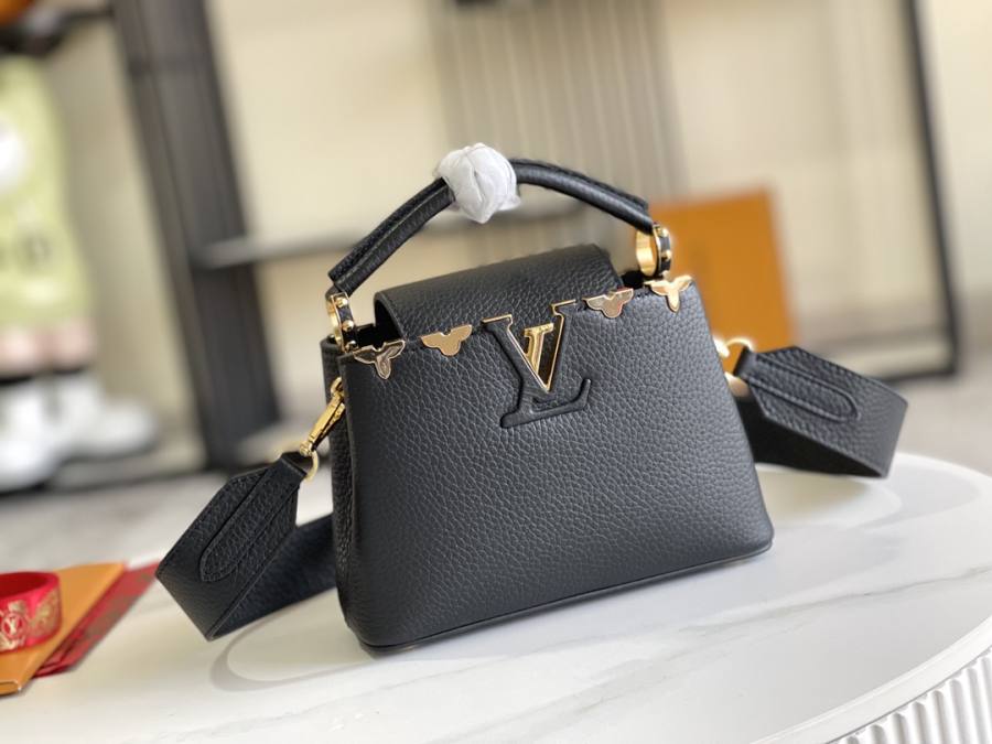 Louis Vuitton Capucines Black 9127