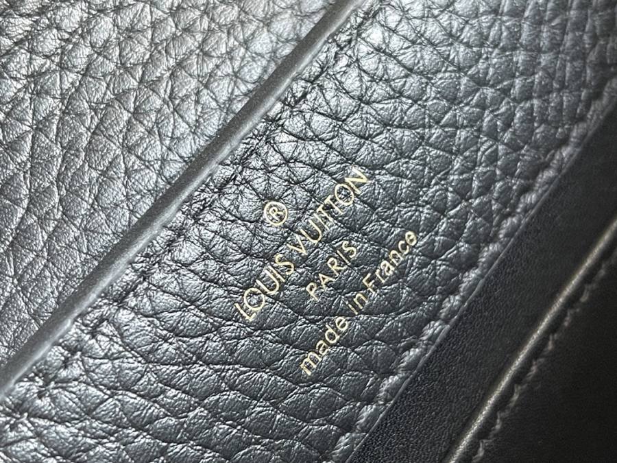 Louis Vuitton Capucines Black 9127