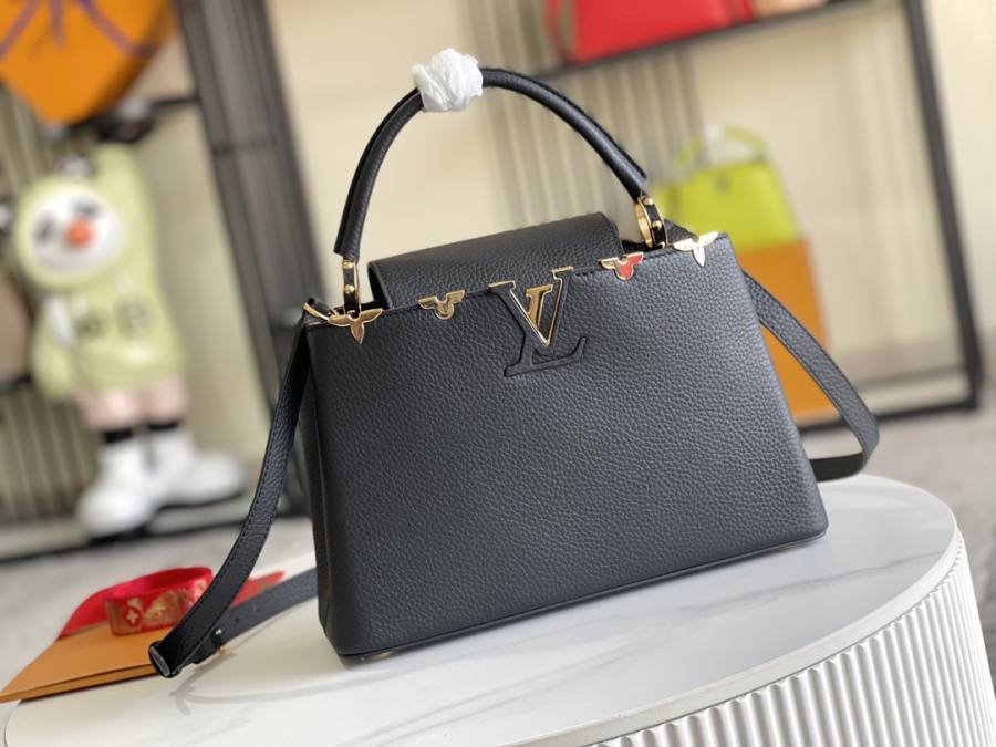 Louis Vuitton Capucines Black E5AE