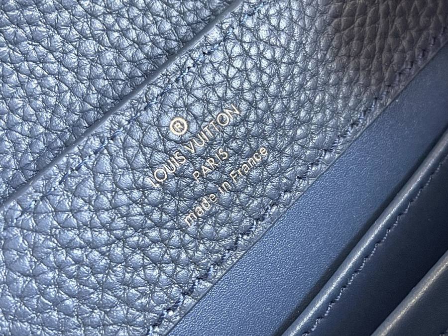 Louis Vuitton Capucines Blue A52B