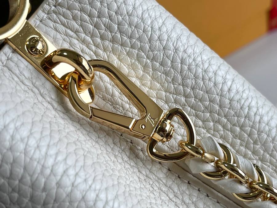 Louis Vuitton Capucines Cream F1C0