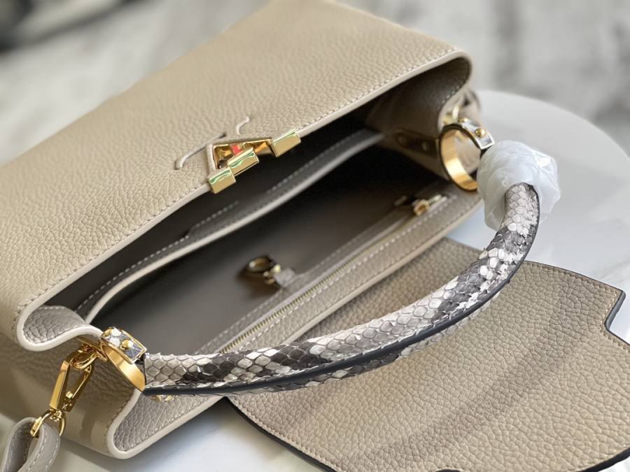 Louis Vuitton Capucines Elephant Grey 7778