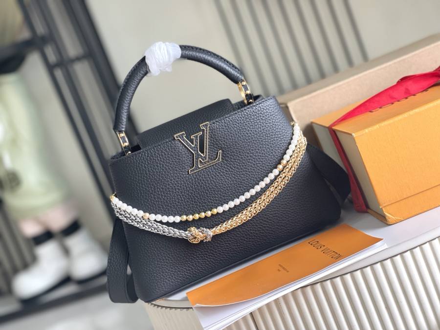 Louis Vuitton Capucines M27308 B442
