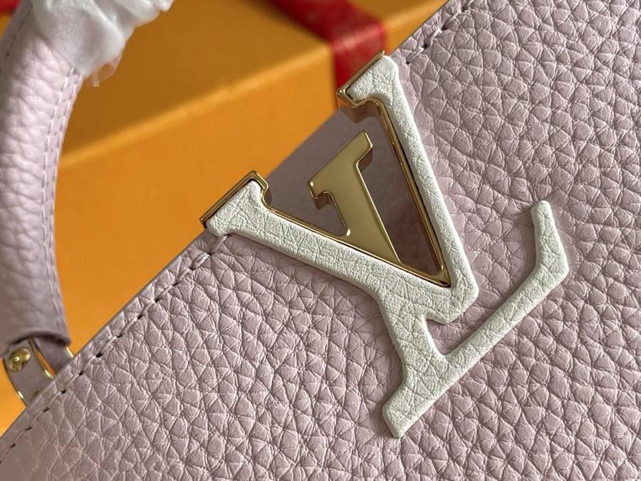 Louis Vuitton Capucines M29438 592D