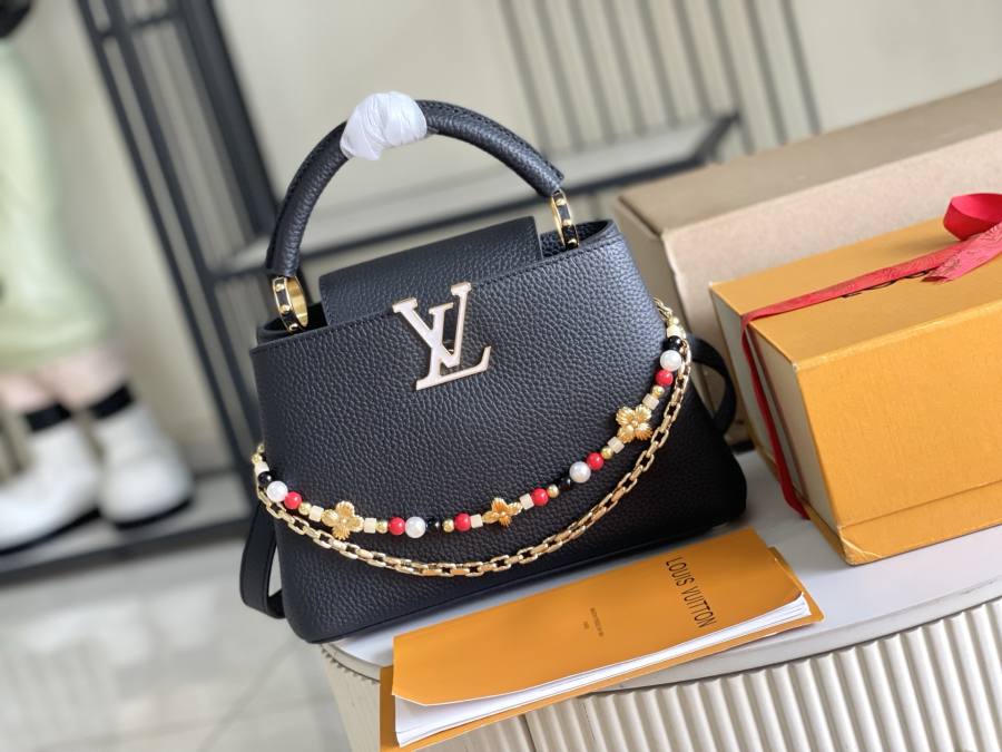 Louis Vuitton Capucines M29500 Black 302A