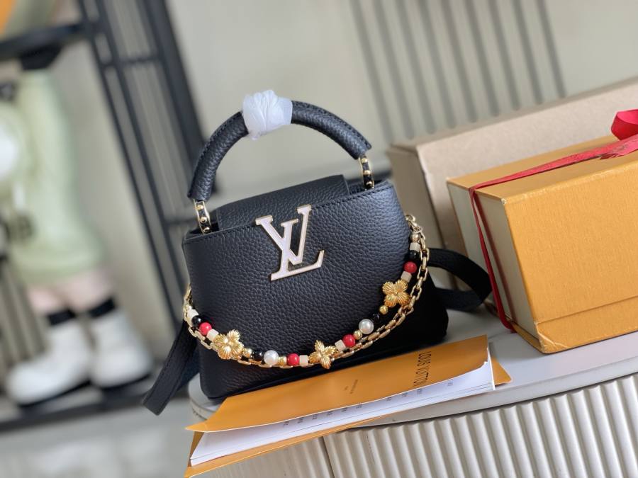 Louis Vuitton Capucines M29500 Black 49C5