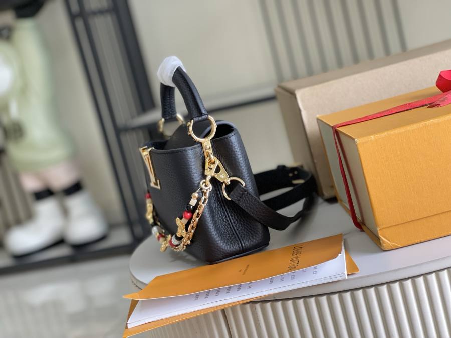 Louis Vuitton Capucines M29500 Black 49C5