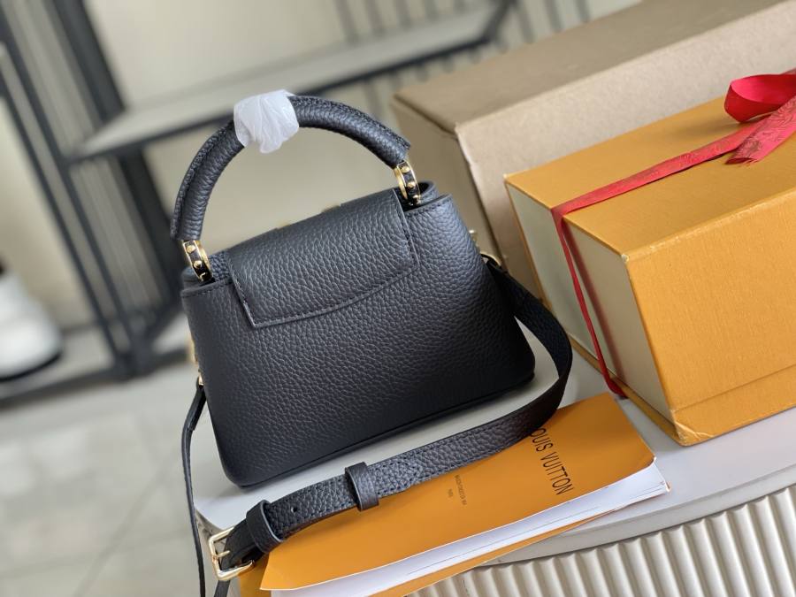 Louis Vuitton Capucines M29500 Black 49C5