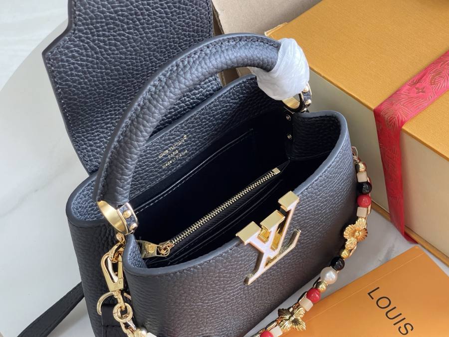 Louis Vuitton Capucines M29500 Black 49C5