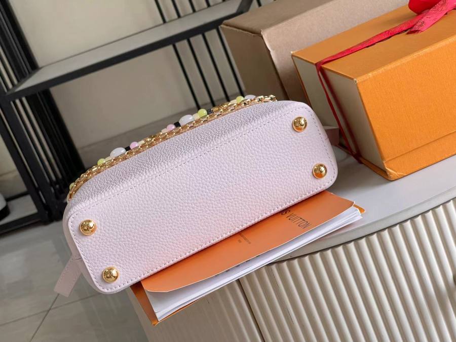 Louis Vuitton Capucines M29500 Light Pink 6484