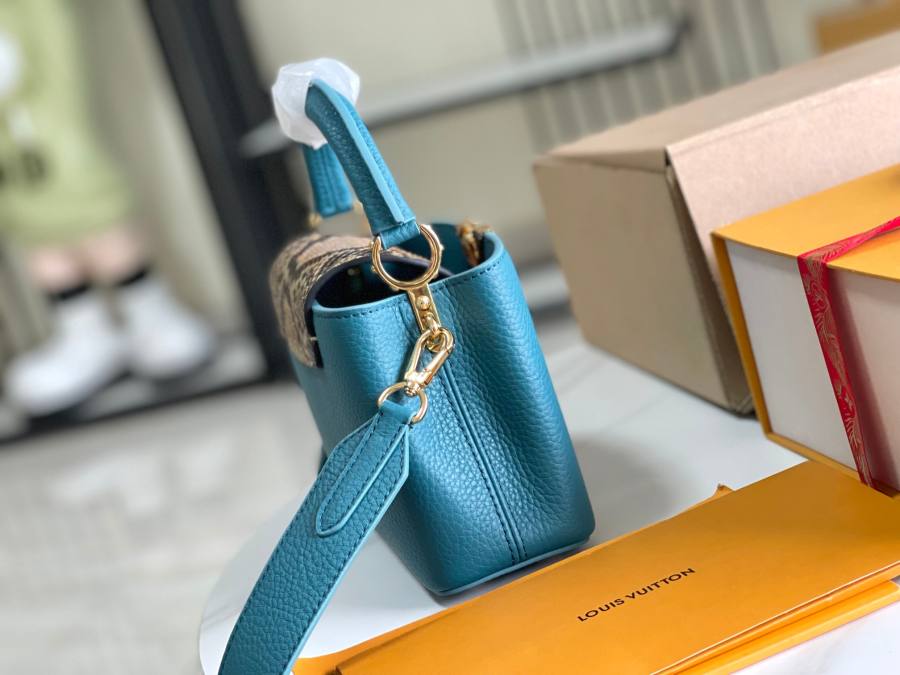 Louis Vuitton Capucines MINI 0848