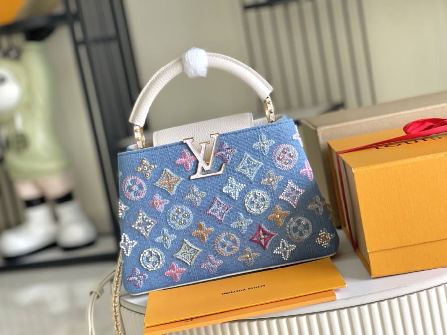 Louis Vuitton Capucines Mini M12947 21 x 14 x 8 Denim AB63