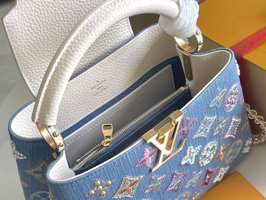 Louis Vuitton Capucines Mini M12947 21 x 14 x 8 Denim AB63