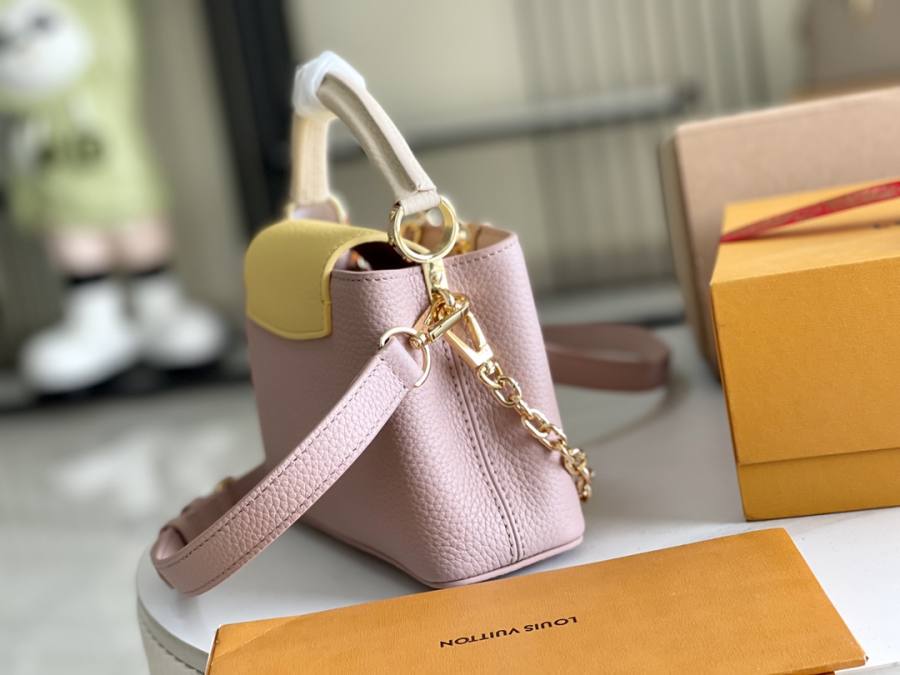 Louis Vuitton Capucines Pink 8394