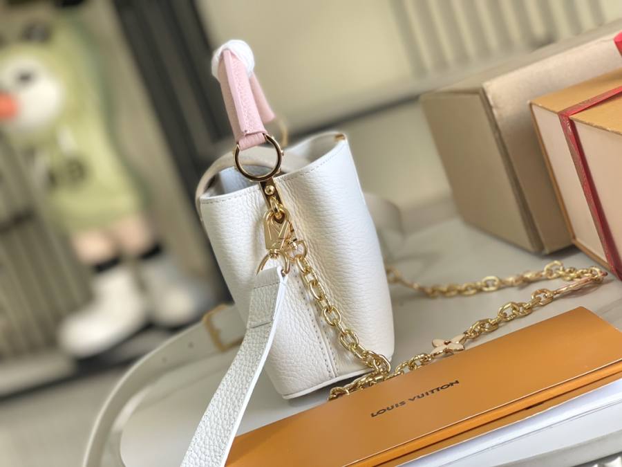 Louis Vuitton Capucines White 0334