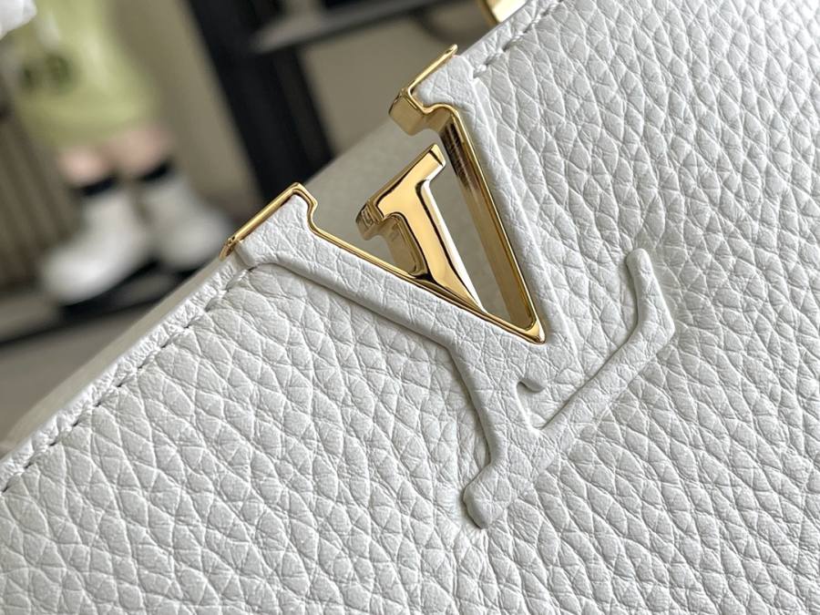 Louis Vuitton Capucines White 04B1