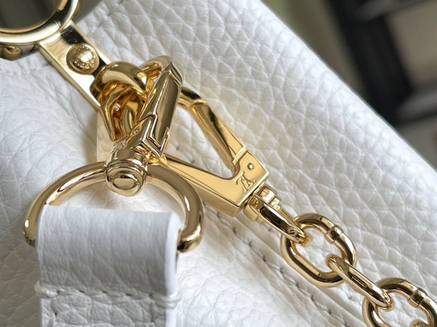 Louis Vuitton Capucines White 04B1