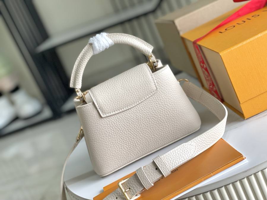 Louis Vuitton Capucines White 2AF8